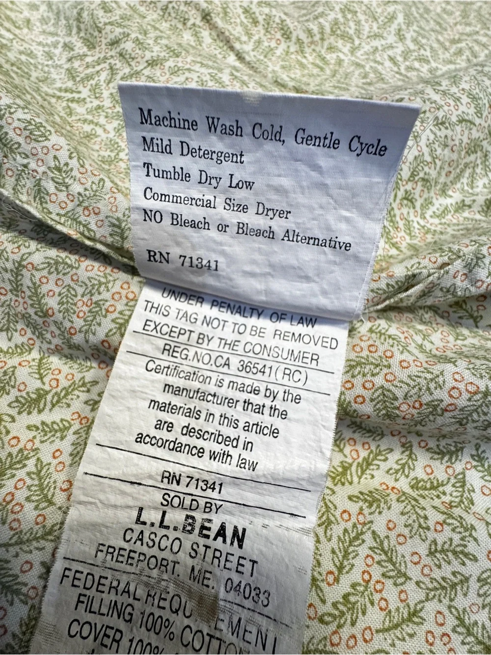 L.L. Bean Vintage Set of Standard Quilted Pillow Shams Holly Berry pattern